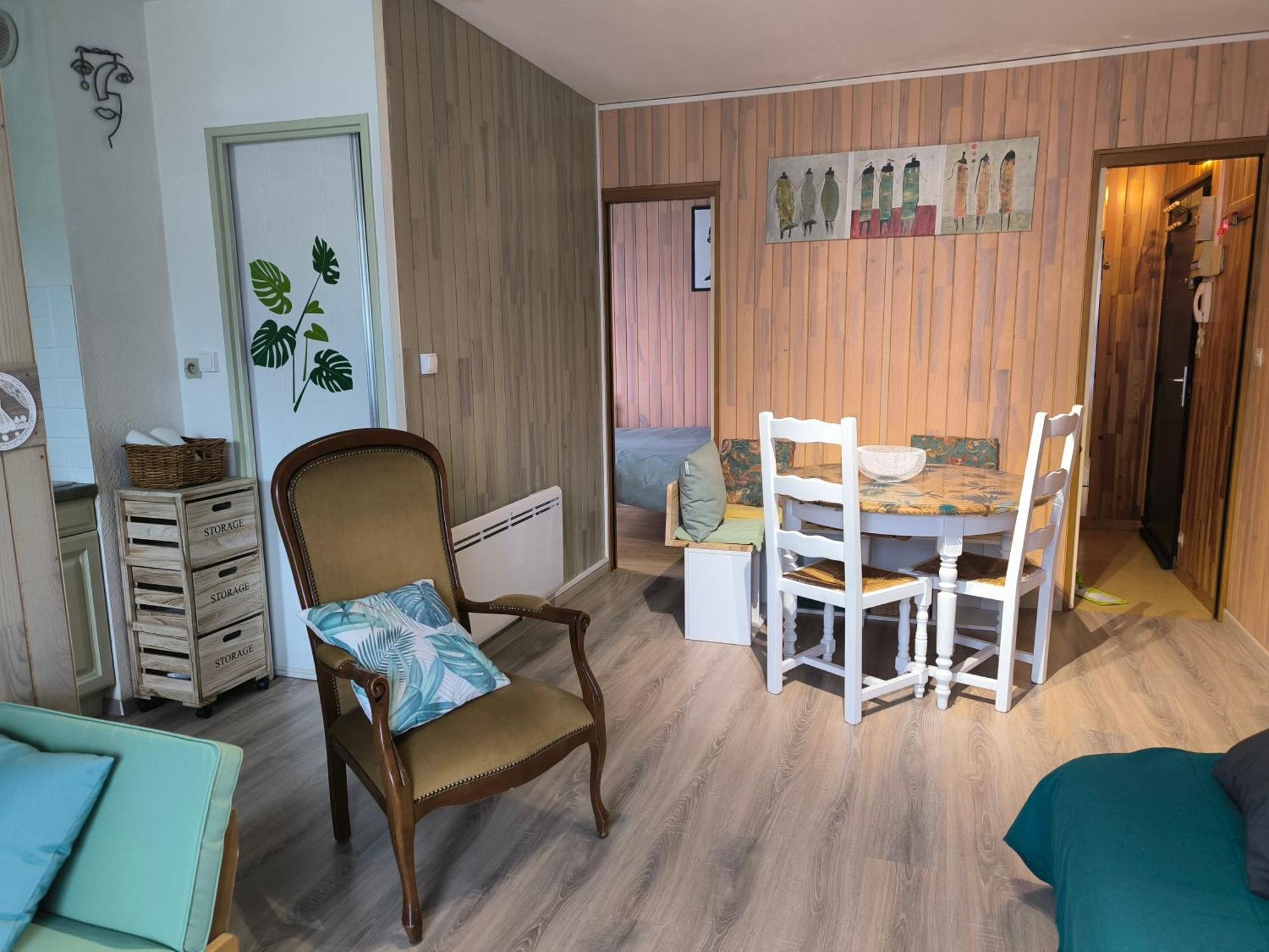 Appartement Vert Tendre Face A La Montagne Bagnères-de-Luchon Exteriör bild